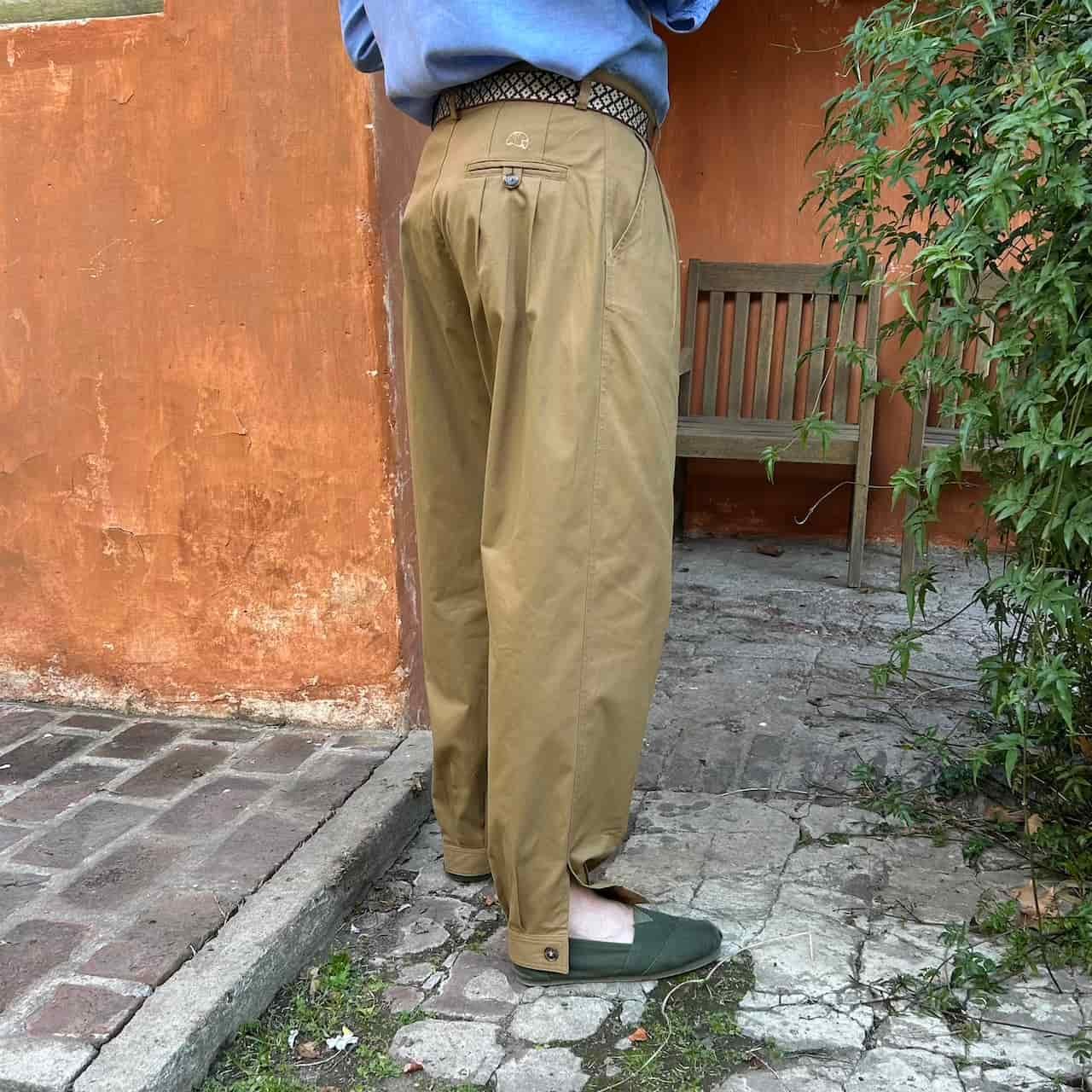 bombacha-de-campo-hombre_gabardina-beige-atras