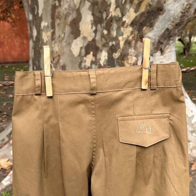 detalle-bombacha-de-campo-beige
