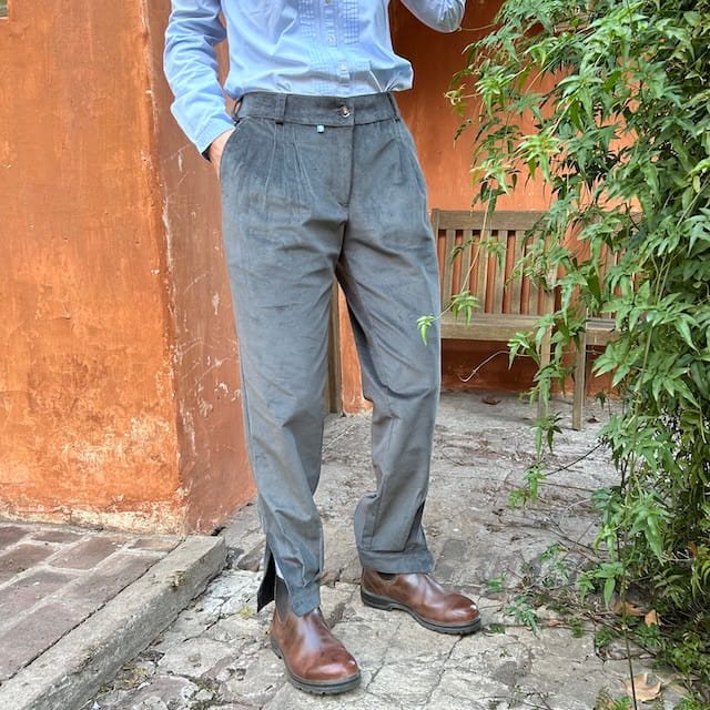 woman-horse-riding-trouser-grey-cord